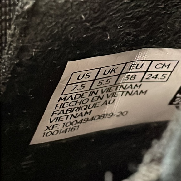 TOMS BLACK SUEDE KELSEY BOOTIES - Picture 8 of 10